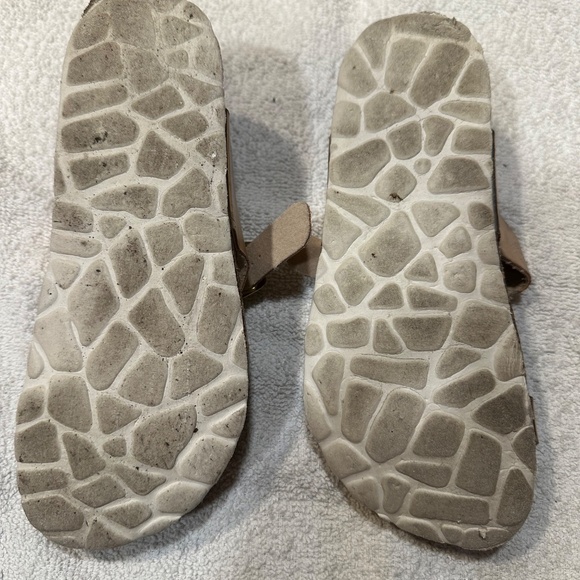 Giulai Palai Girls Size 2 Sandals - Picture 3 of 4